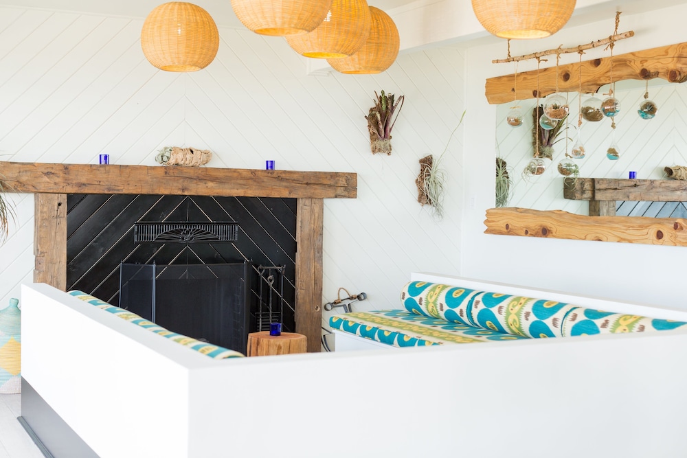 Cambria Beach Lodge - photo 3