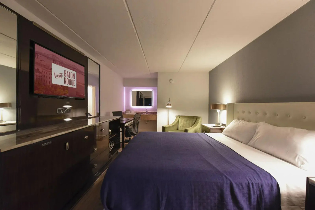 Boardwalk Suites - photo 2