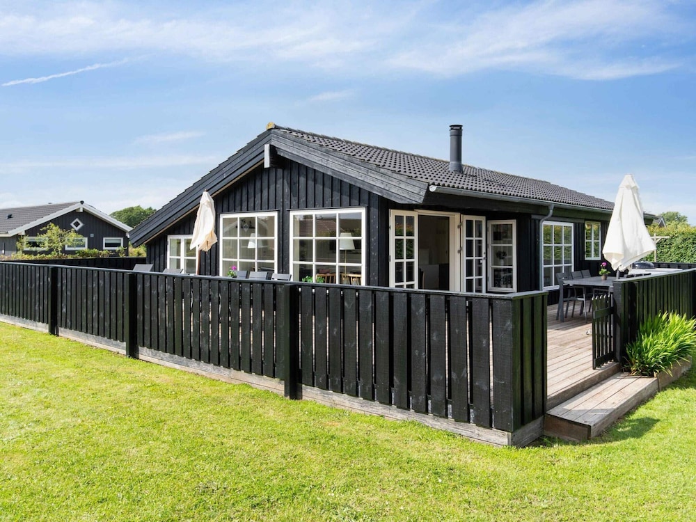 Flovt Beach Peace And Private Garden — 4-Star Luxury Hotel in Haderslev, Denmark