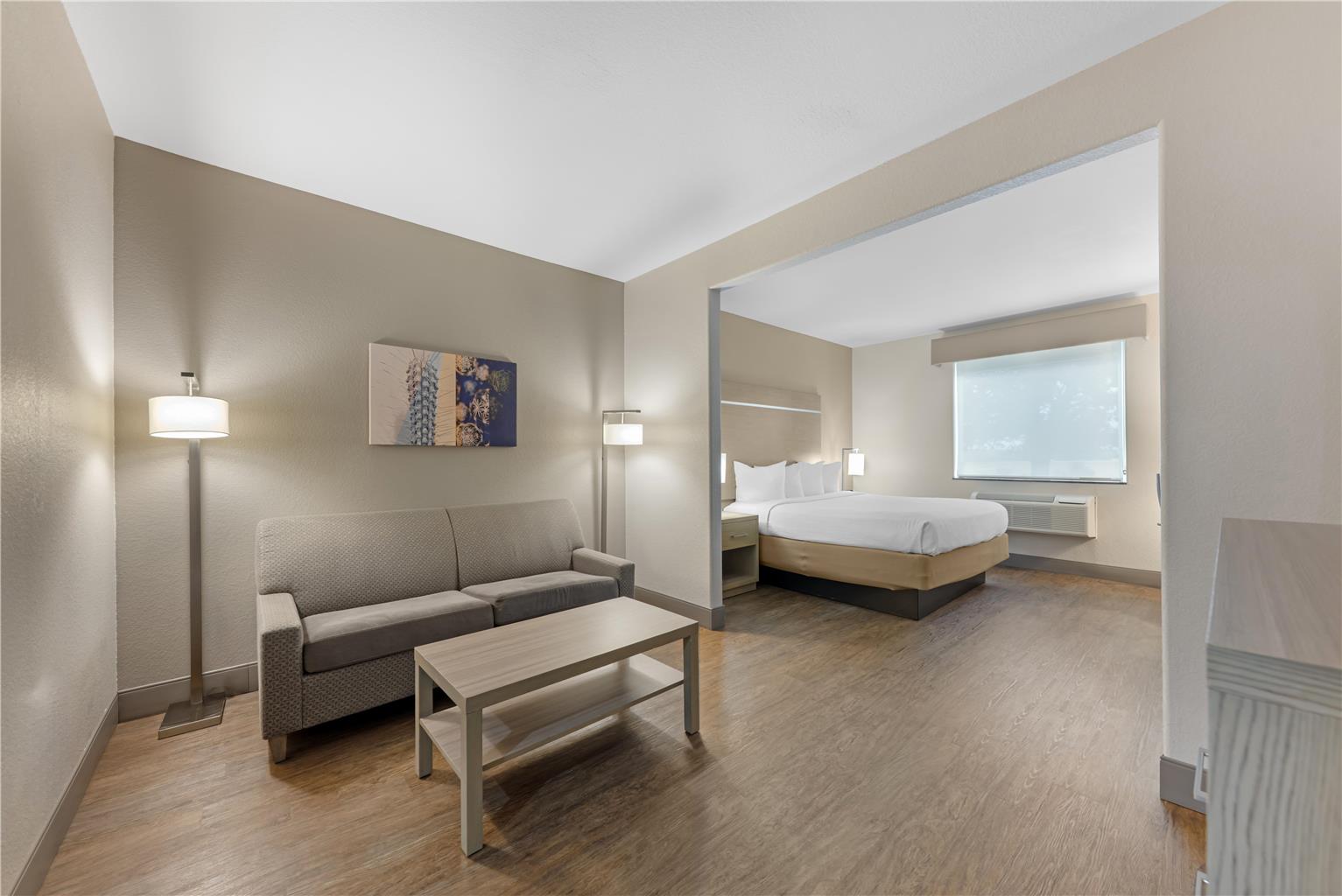 Best Western Plus Killeen Fort Cavazos Hotel & Suites - photo 25