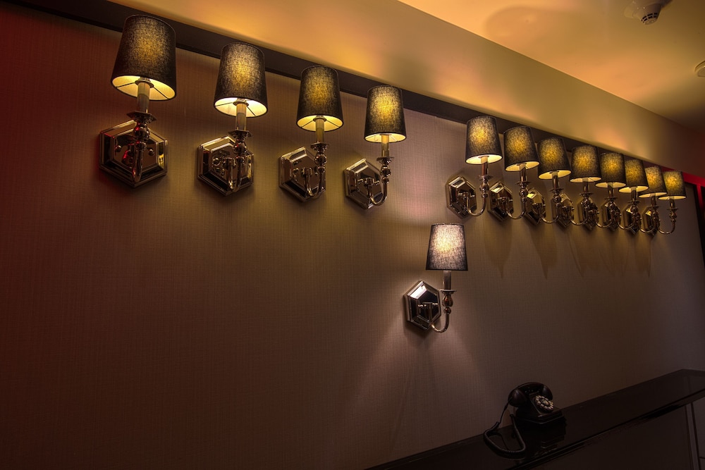 The Evelyn Hotel - photo 42