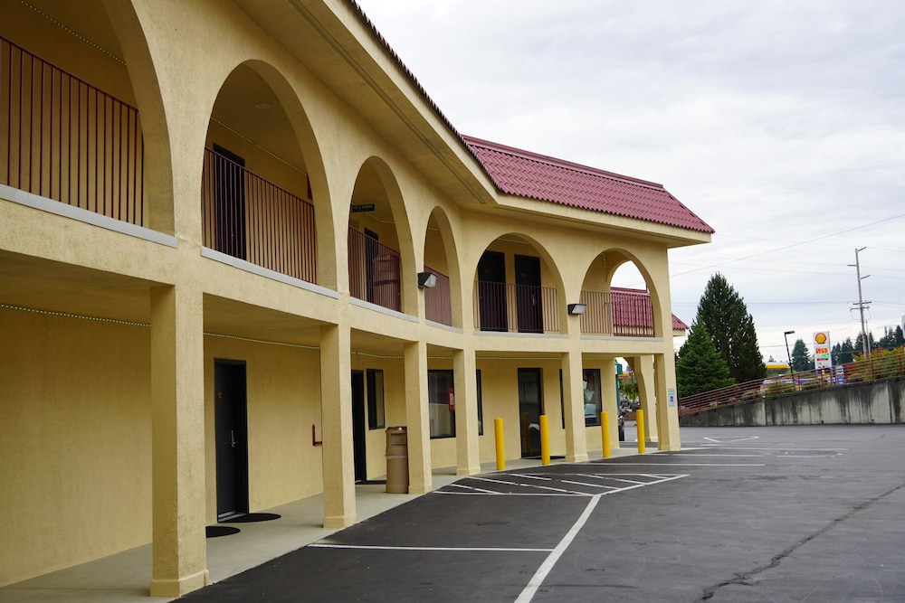 Timberland Inn & Suites - photo 106