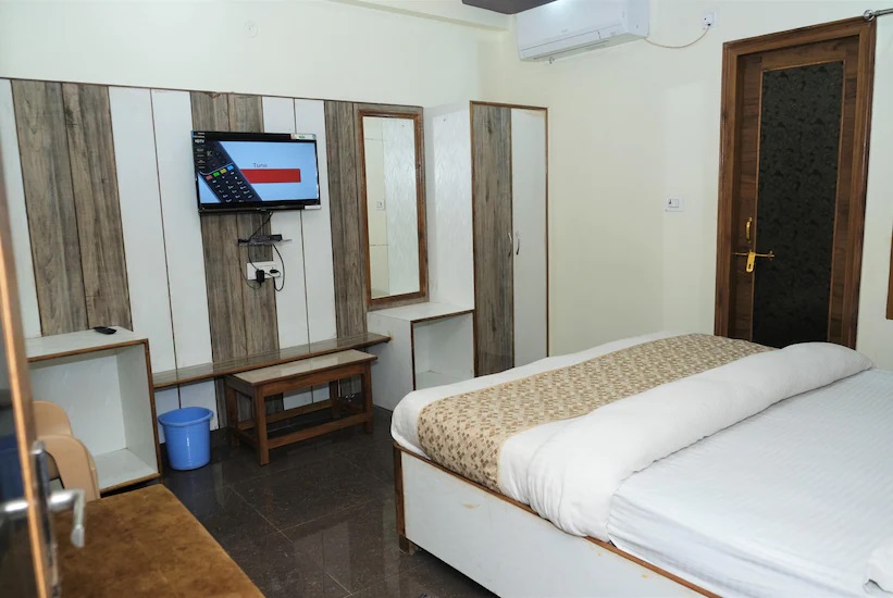 Hotel Aman in Allahabad, India