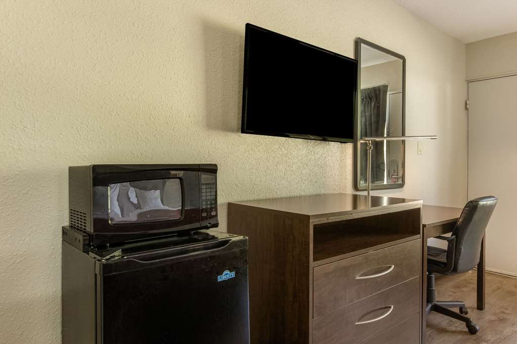 Econo Lodge Fort Knox - photo 21
