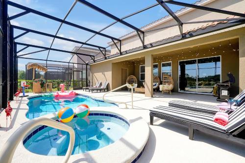 6BD Near Disney Poolside BBQ & Game Room Fun in Davenport, United States