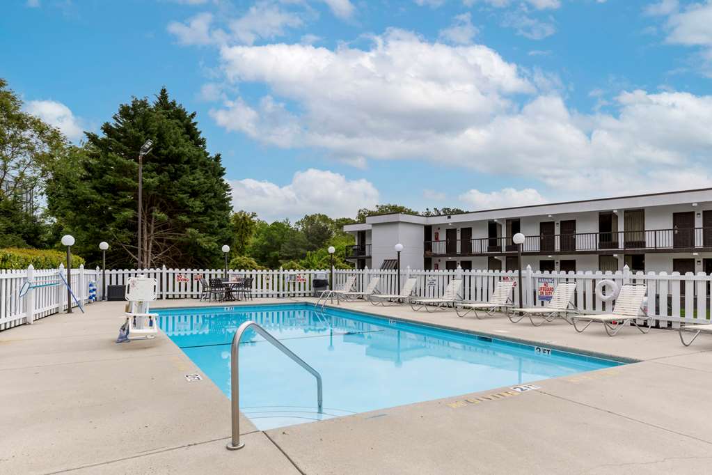 Quality Inn Roxboro South - photo 27