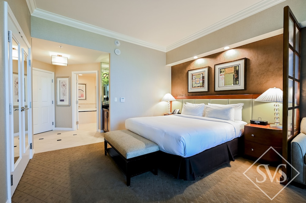 StripViewSuites at Signature - photo 19
