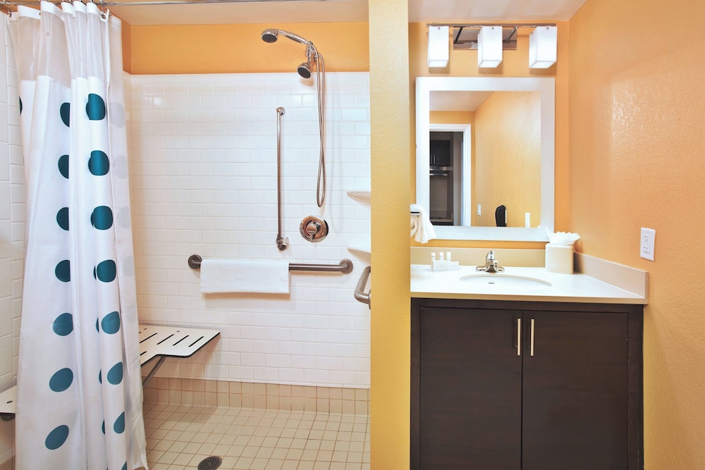TownePlace Suites by Marriott Republic Airport Long Island - photo 14