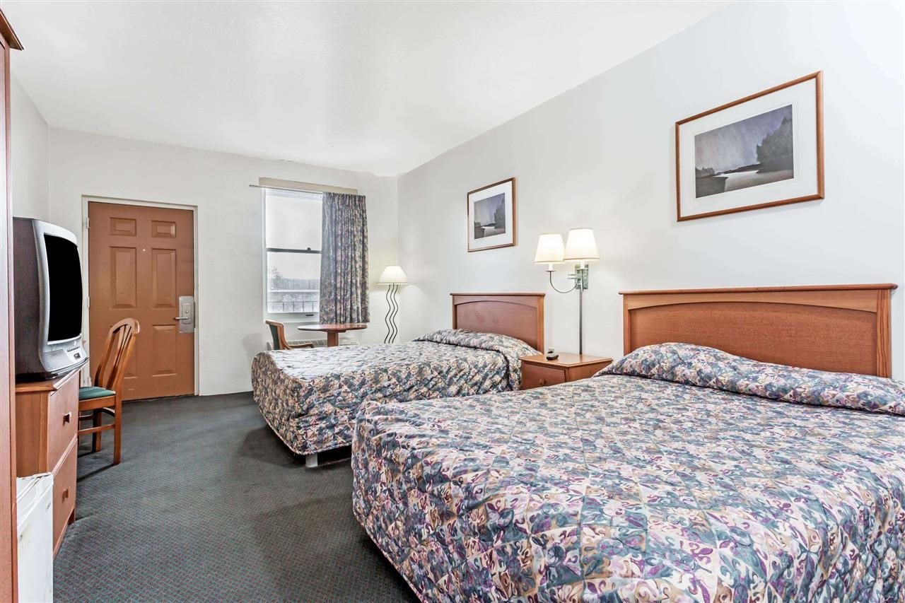 Americas Best Value Inn Wendover - photo 12