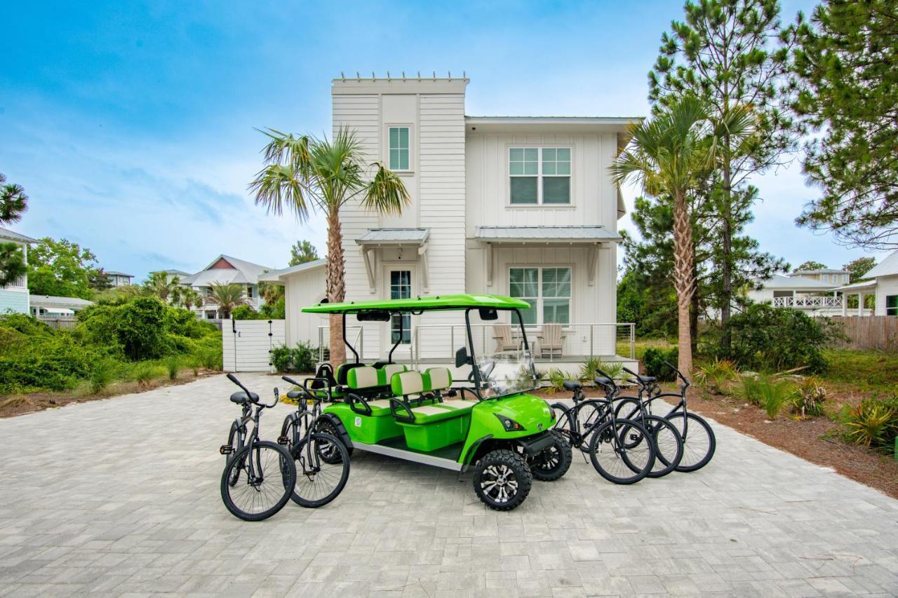 30 A mazing - carbon neutral hotel in Unknown City