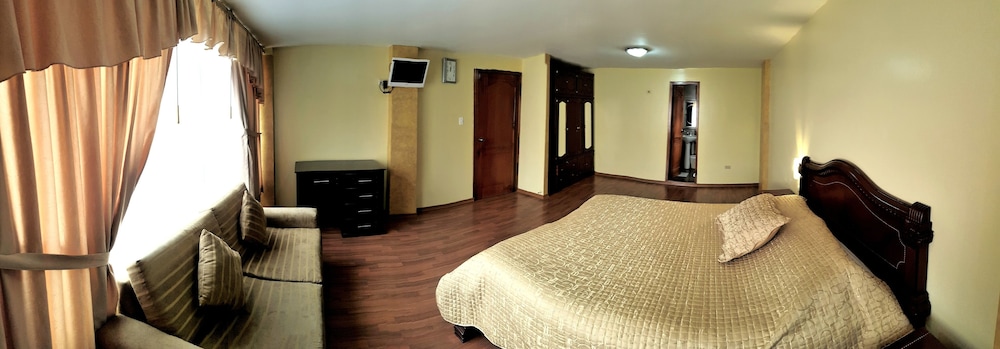 Hotel Chunchi Imperial in Canar, Ecuador