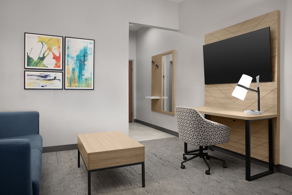 Holiday Inn Express Hotel & Suites DFW West Hurst by IHG - photo 7