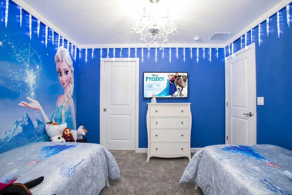 Ultimate Themed Luxury Game Room Theater Pool - photo 31