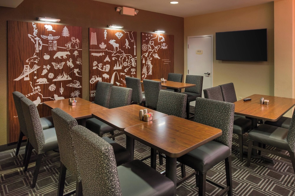 TownePlace Suites Thousand Oaks Ventura County - photo 27
