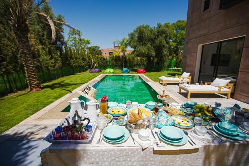 Villa oasis private pool secure complex — 4-Star Luxury Hotel in Marrakesh, Morocco