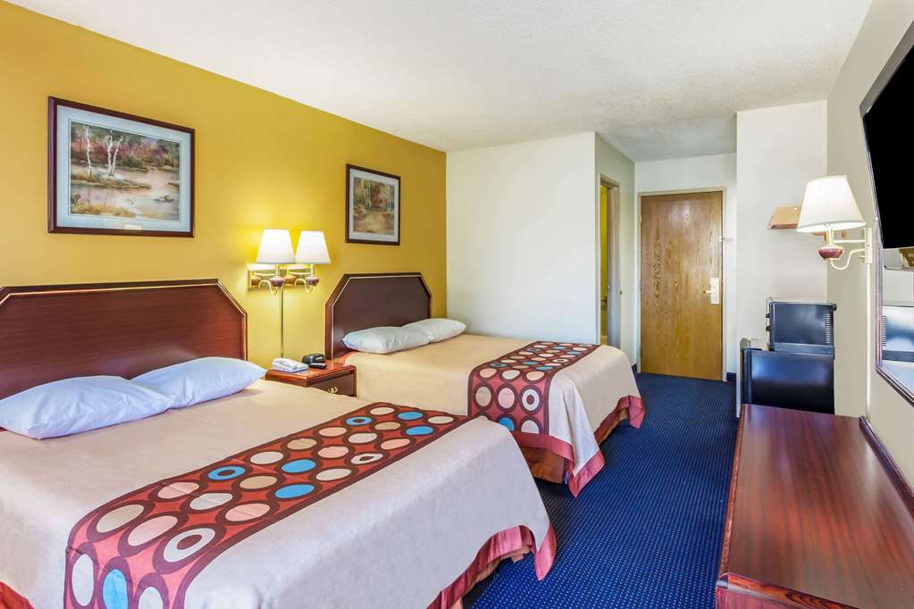 Super 8 by Wyndham Morristown South - photo 6