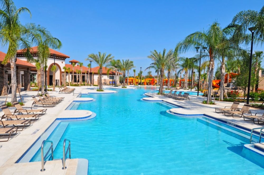 Solterra — 4-Star Luxury Hotel in Davenport, United States