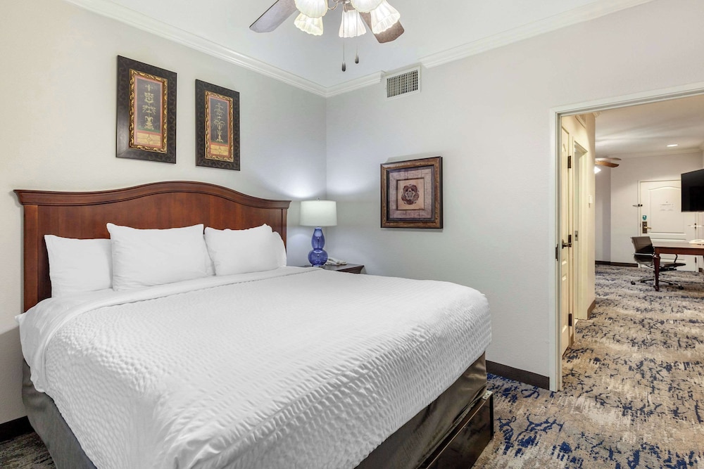 Clarion Pointe Sulphur Springs - photo 30