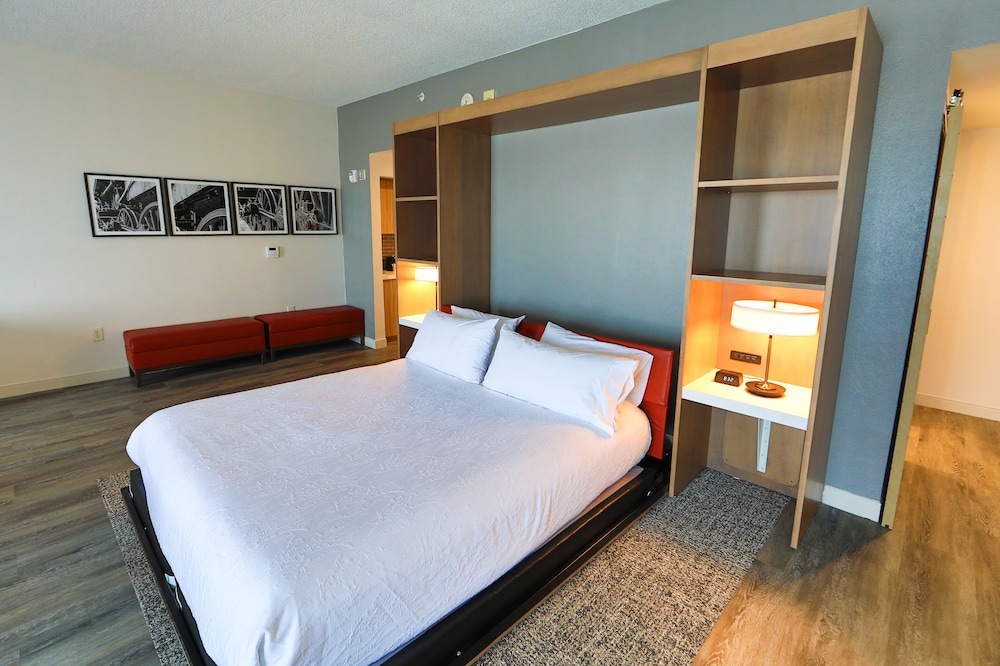 Hilton Garden Inn Savannah Historic District - photo 8
