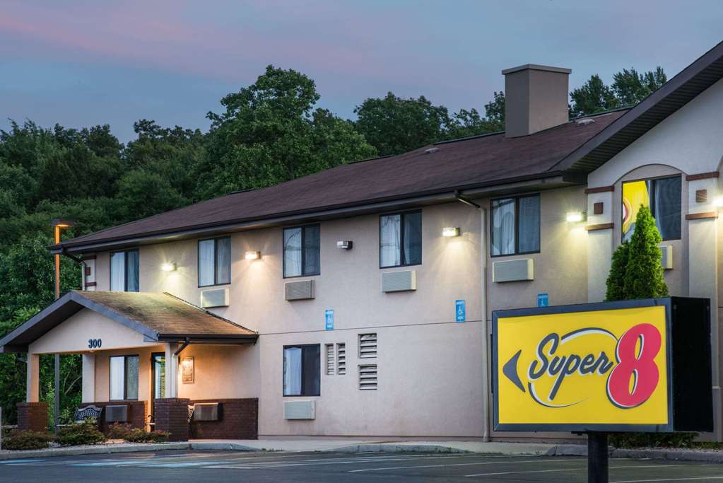 Super 8 by Wyndham Thurmont - photo 2