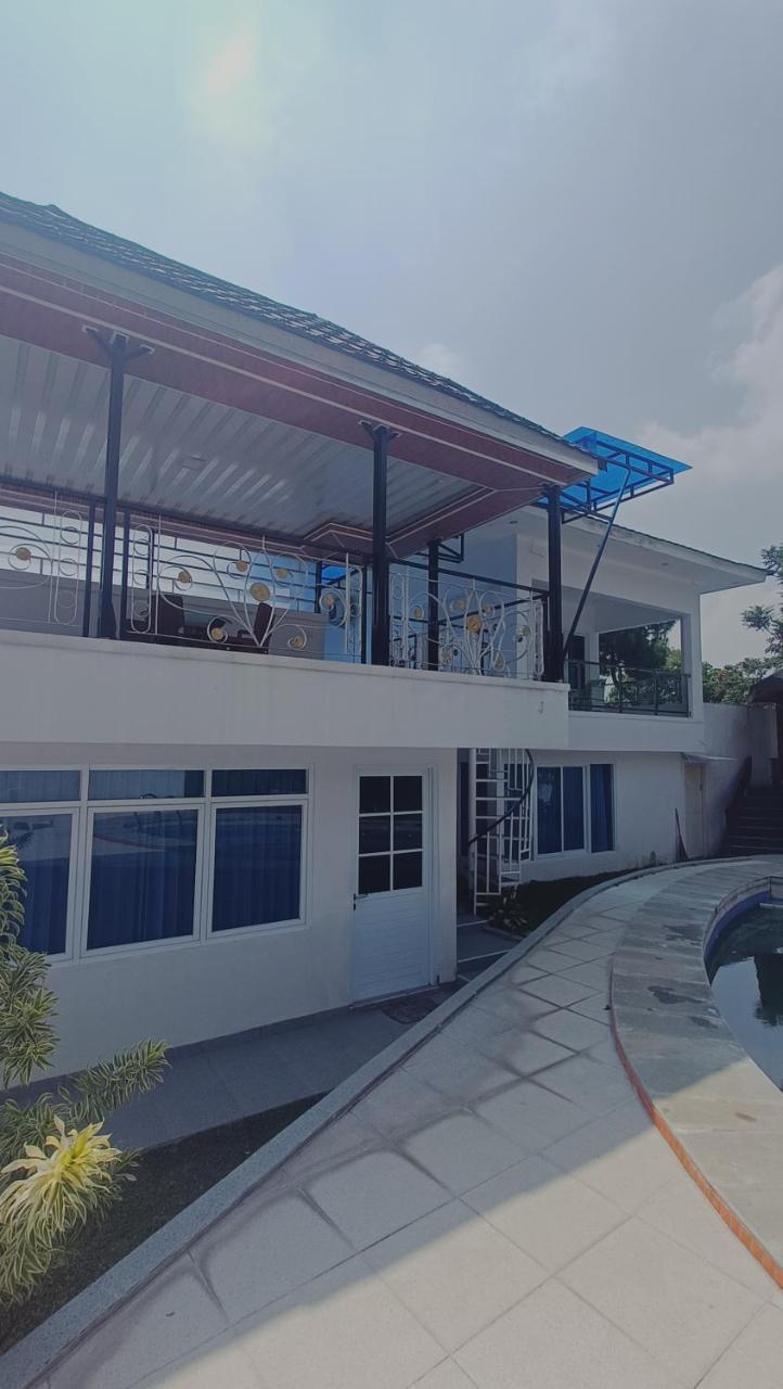 Villa Dalia Puncak P2 12 — 4-Star Luxury Hotel in Cianjur, Indonesia