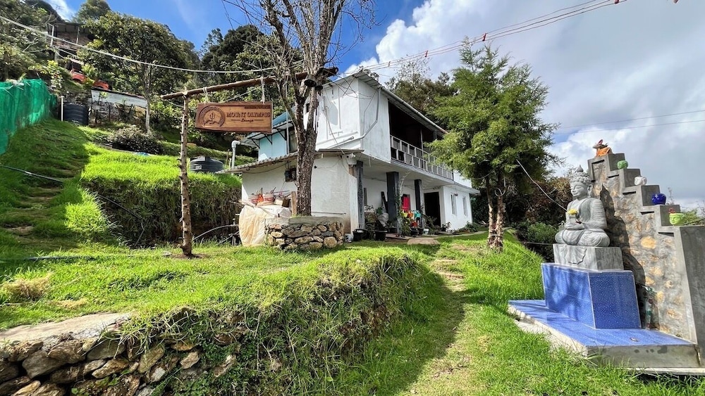 Mount Olympus Lounge in Kodaikanal, India