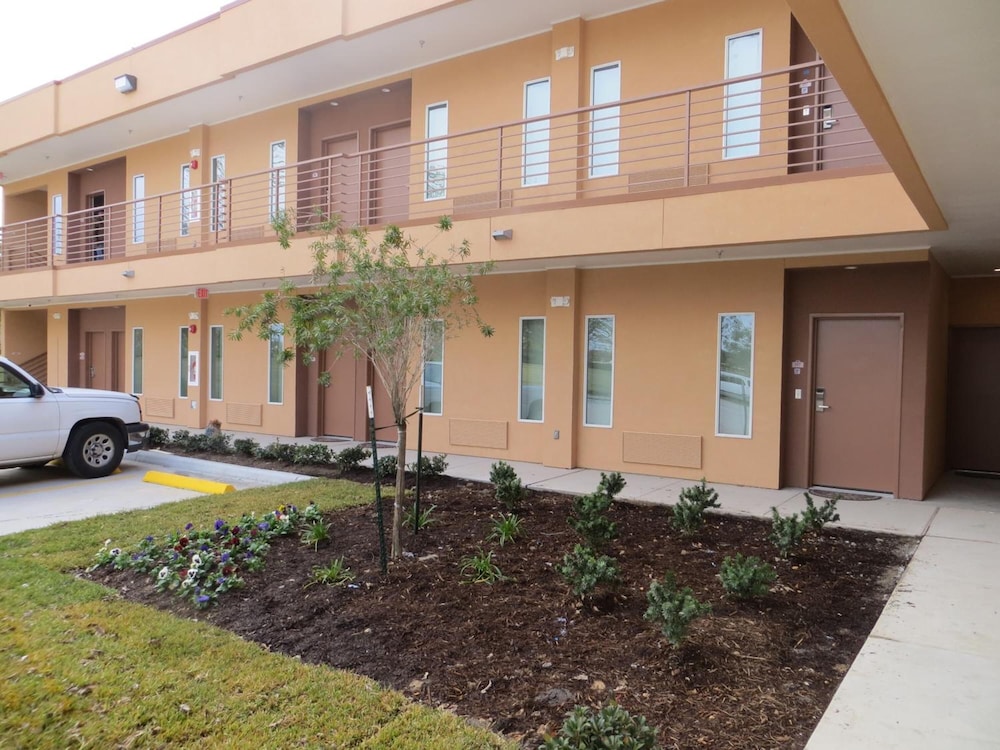 Crystal Inn Sugar Land - photo 33