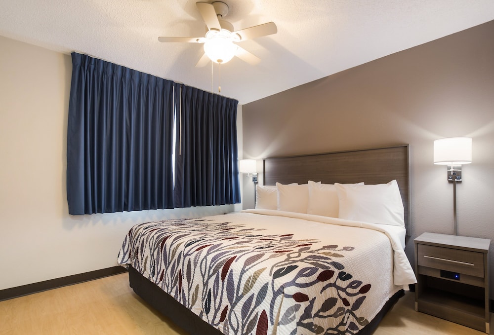 Red Roof Inn Lawrenceburg - photo 10