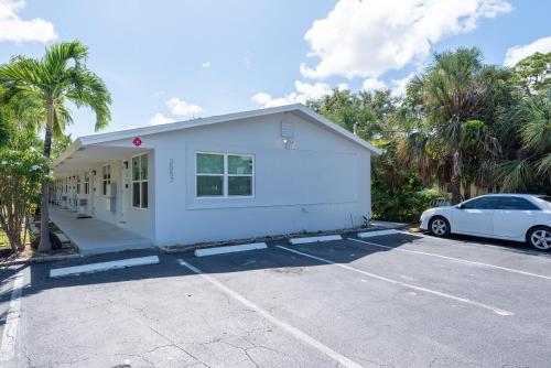 Just Off Wilton Drive Apt 6 — 4-Star Luxury Hotel in Fort Lauderdale, United States
