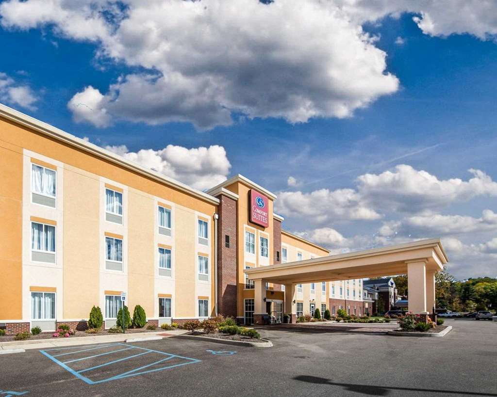 Comfort Suites Marietta Parkersburg - photo 2