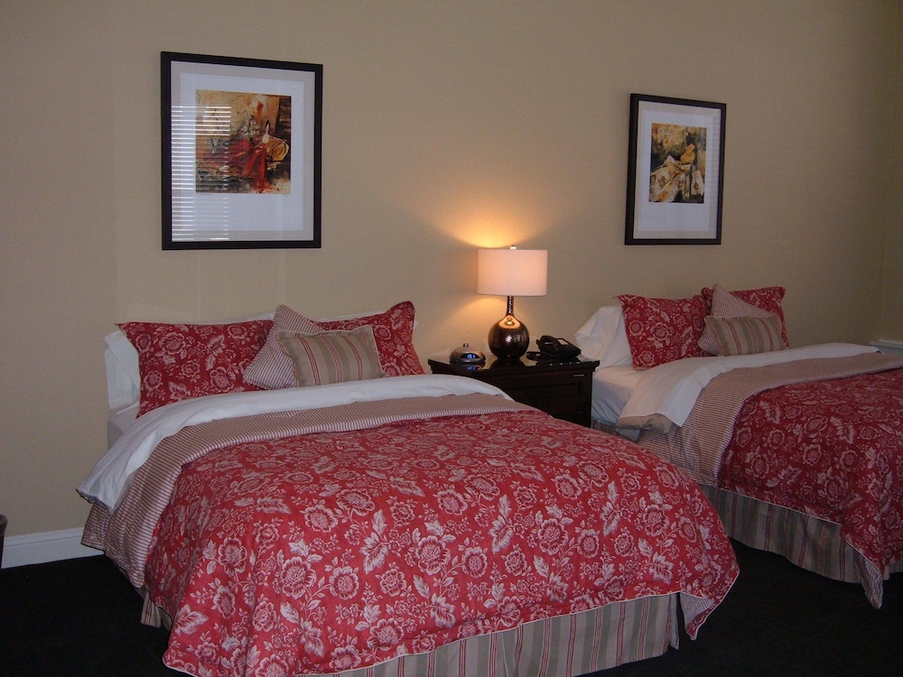 Tremont Inn on Main - photo 10