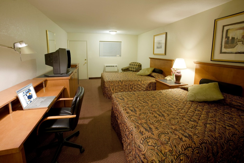 Americas Best Value Inn Edna - photo 20
