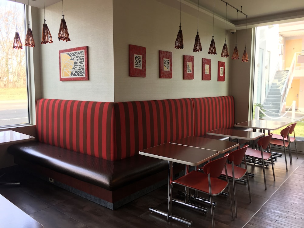 Ramada by Wyndham Rockville Centre - photo 47