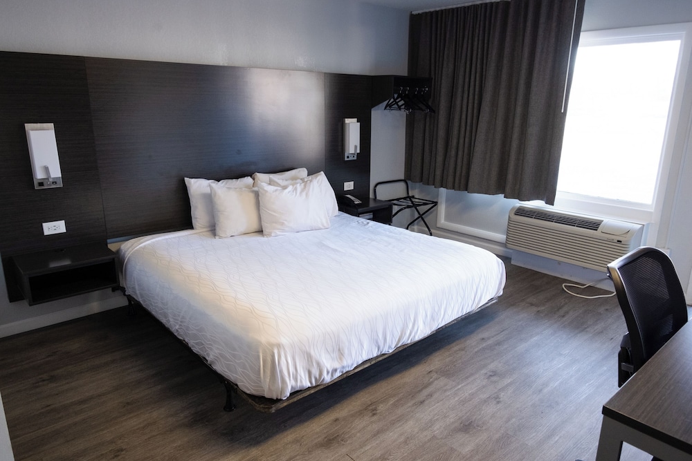 Envi Boutique Hotel Henderson Evansville South - photo 22