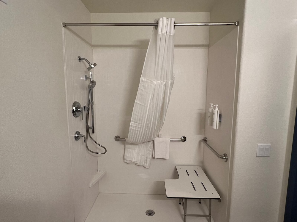 Spark by Hilton Glendale Phoenix North - photo 11