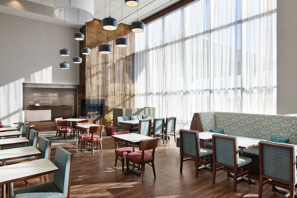 Hampton Inn & Suites Franklin Indianapolis - photo 5