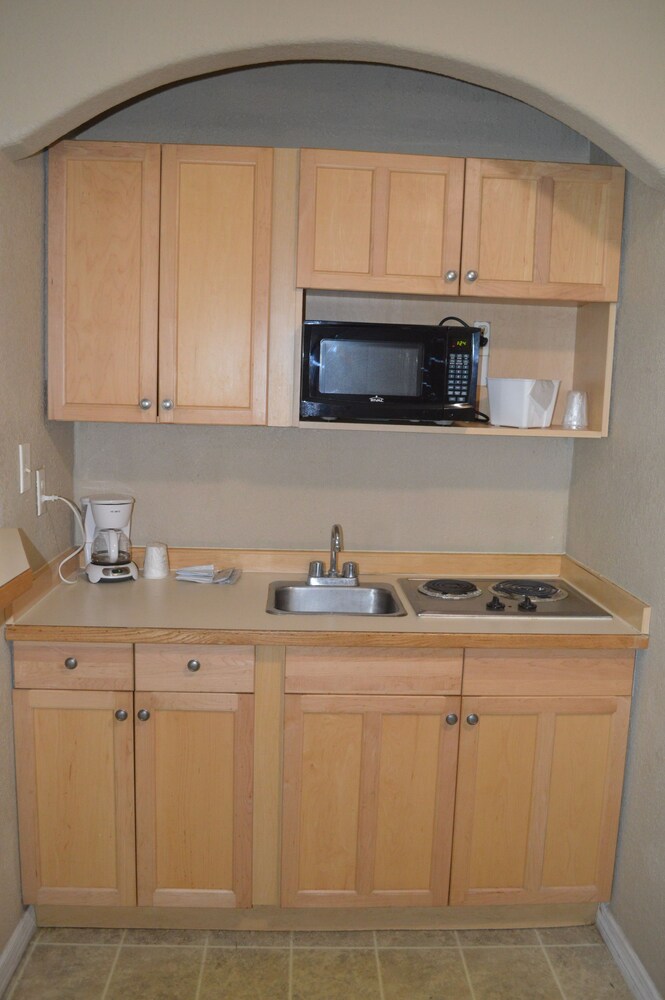 Tarpon Inn - photo 26