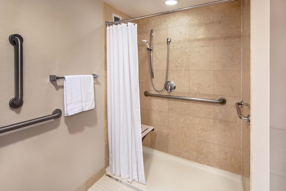 Sheraton Pentagon City Hotel - photo 22