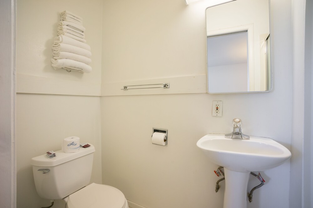 Berkeley Inn - photo 20