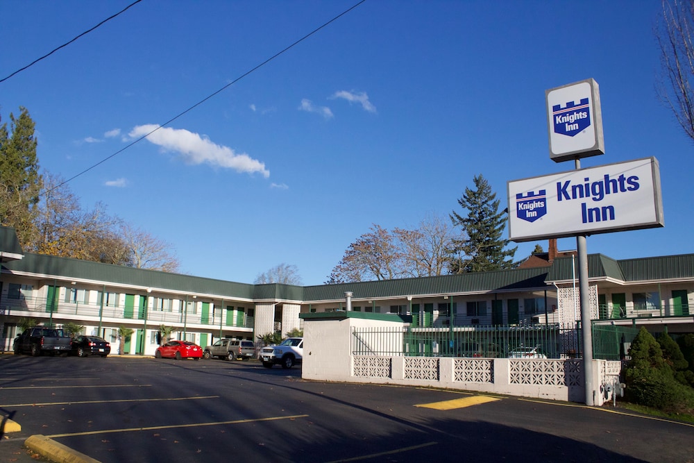 Knights Inn Salem OR - photo 2