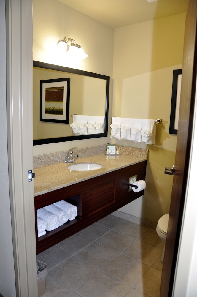 Cobblestone Inn and Suites Holyoke - photo 29