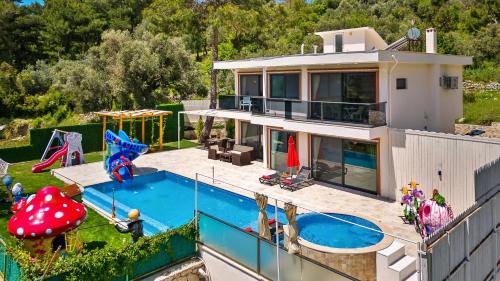Islamlar Village Villa for 5 People — 4-Star Luxury Hotel in Kalkan, Turkey