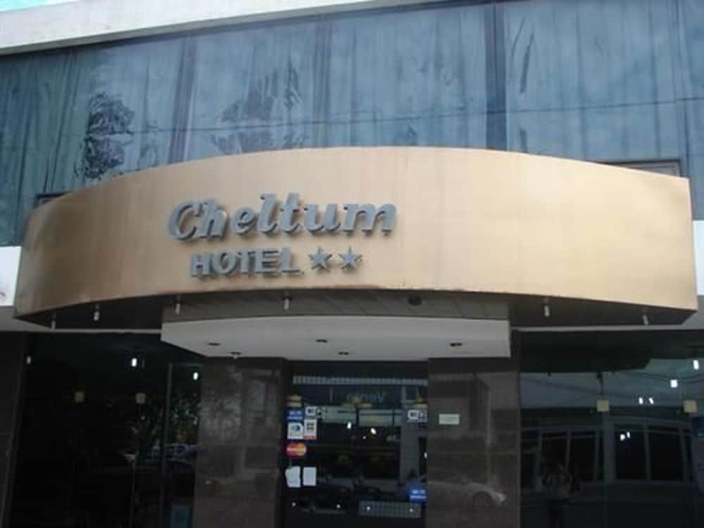 Cheltum Hotel in Trelew, Argentina