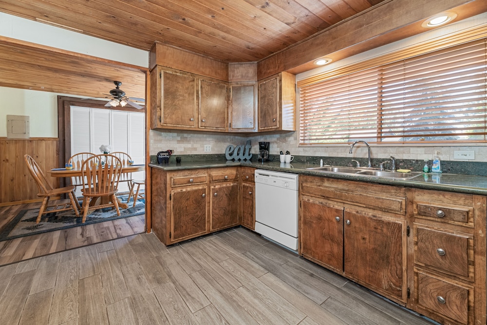 Big Bear Lakefront Lodge - photo 61