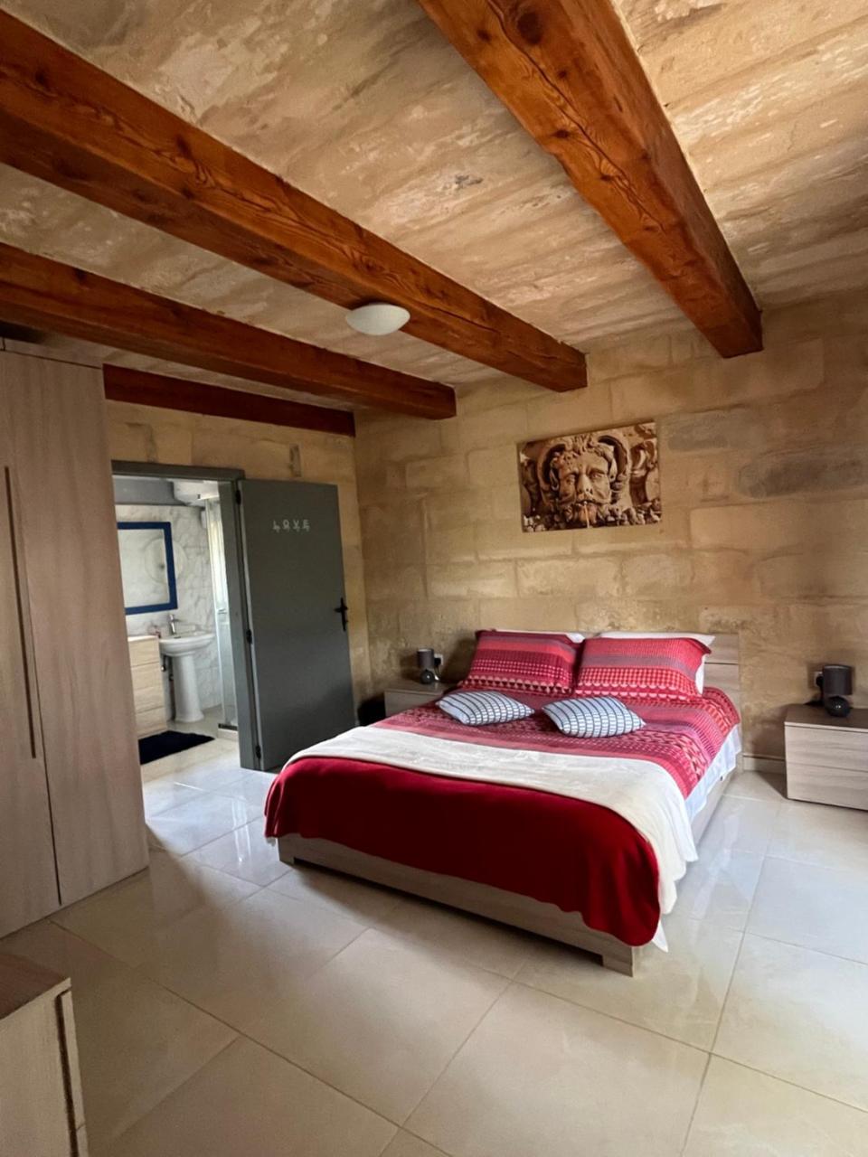 The Cottage — Luqa — photo 2