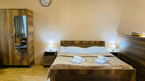 Lela Guest House