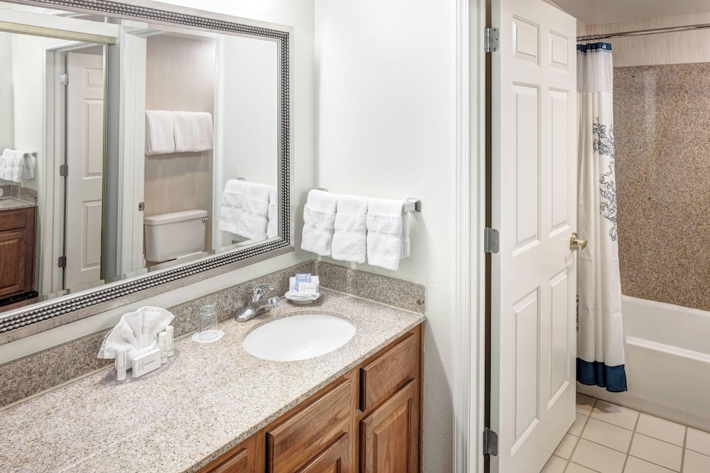 Residence Inn by Marriott Kansas City Country Club Plaza - photo 20