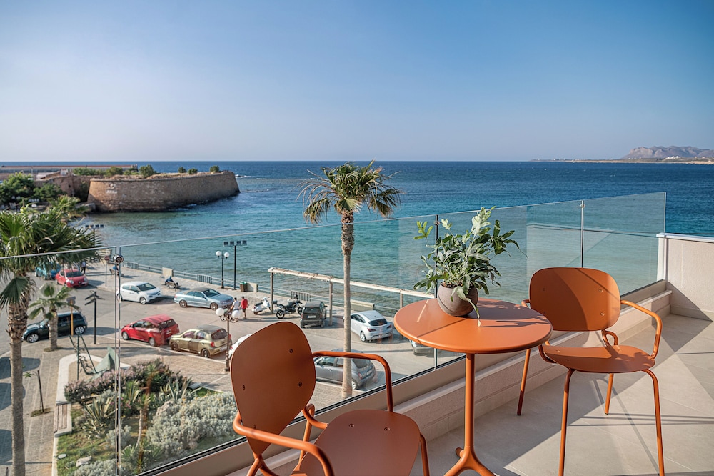 Theta Boutique Hotel — 4-Star Luxury Hotel in Chania, Greece