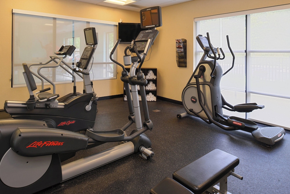 Springhill Suites by Marriott Pittsburgh Mills - photo 15