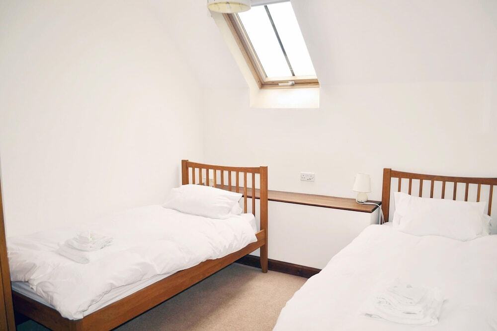 Beautifully converted 400 year old threshing barn in East Devon. Pet friendly. in Honiton, United Kingdom